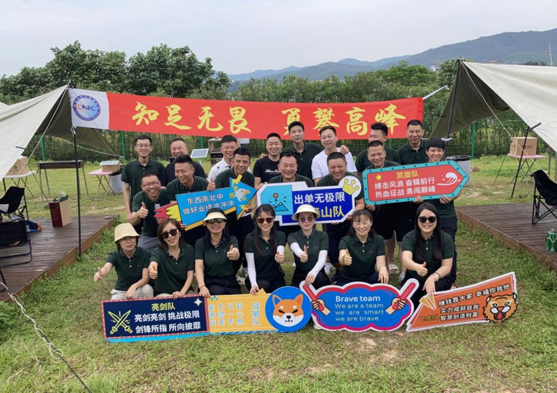 Penghargaan penjualan Fun Camping I CNK dan kegiatan team building pada bulan April 2024 berakhir dengan sukses